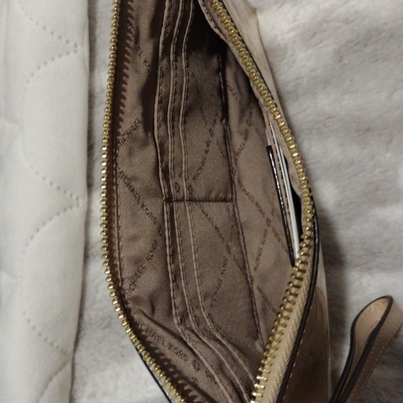 Michael Kors - Picture 4 of 7